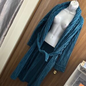 🎉 Secret Treasures Teal Robe